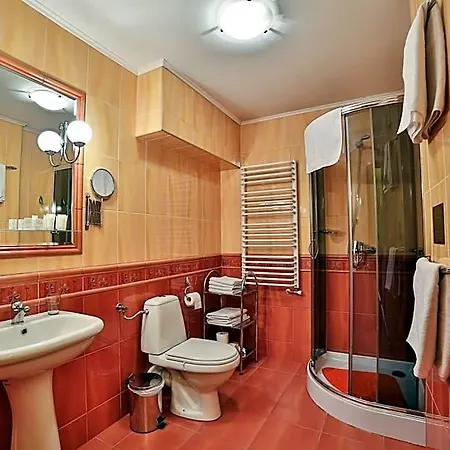 Hotel Wiosna 5*